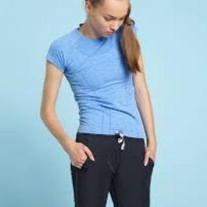 Ivivva short sleeve shirt! NWOT